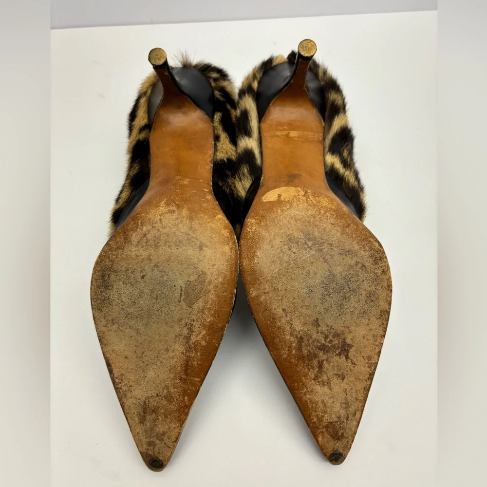 Black Leather Pumps with Leopard Fur Trim, SZ 8, box 29 - Picture 9 of 12